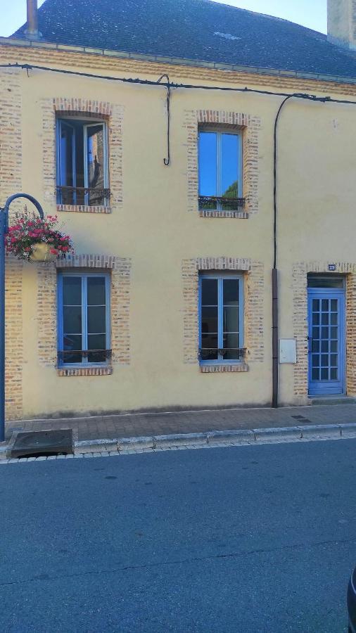 Aubigny Appartement Centre Ville 1E Etage Екстериор снимка